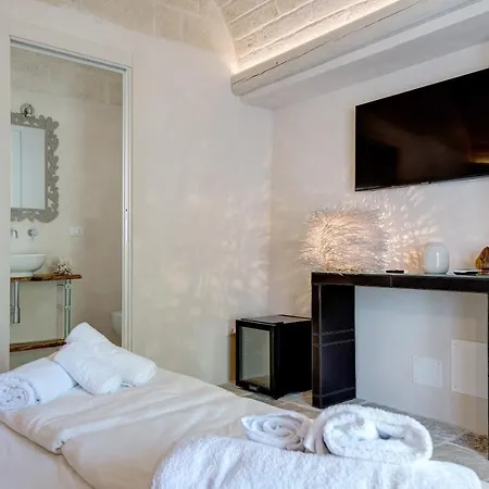 Trulli Moonlight Da Grace * Ostuni