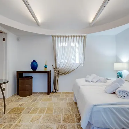 Trulli Moonlight Da Grace * Ostuni