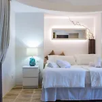 Bed & Breakfast Trulli Moonlight Relais 4*