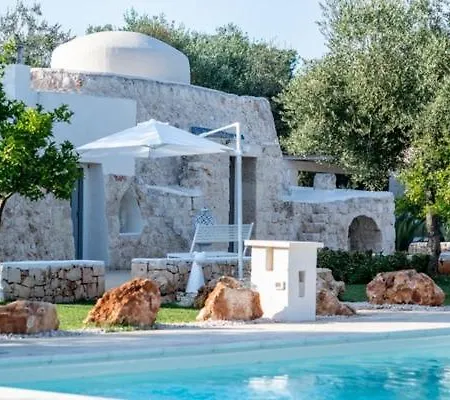 Trulli Moonlight Relais B&B 오스투니
