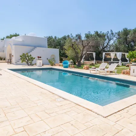 Trulli Moonlight Relais Bed & Breakfast 4*