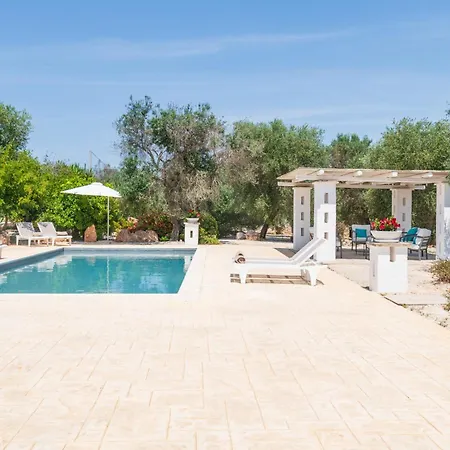 Trulli Moonlight Relais Bed & Breakfast Ostuni