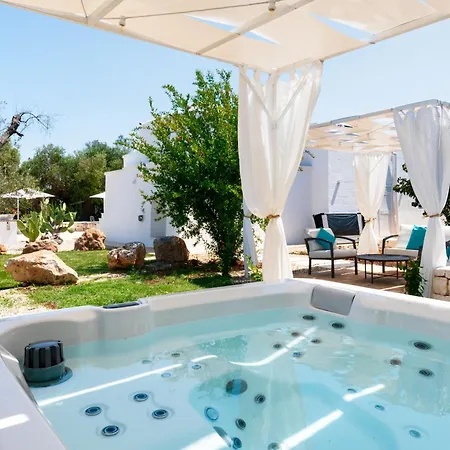 Trulli Moonlight Relais Bed & Breakfast 4*