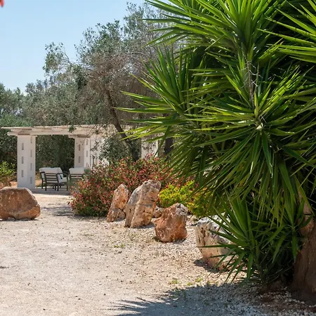 Trulli Moonlight Relais Bed & Breakfast 4*