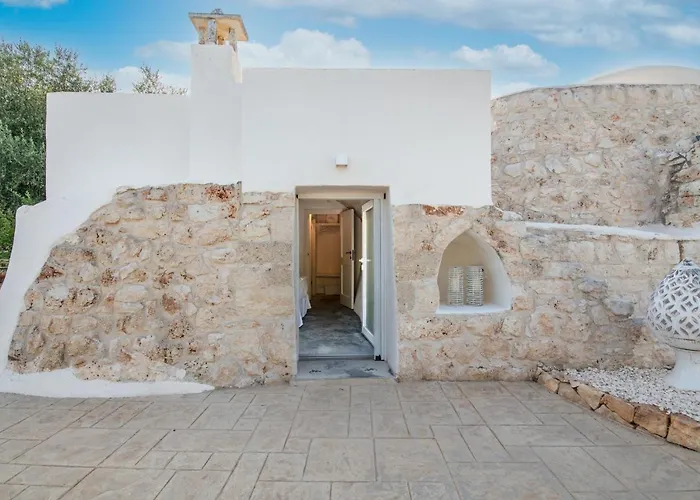 Trulli Moonlight Relais Bed & Breakfast 4*
